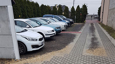 Wjazd na Parking - Widok od Środka - Parking Pyrzowice - Katowice Lotnisko - Pewny Parking